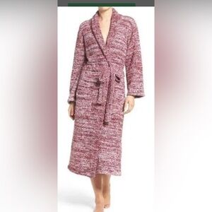 Barefoot Dreams Cozy Chic Red White Speckled Long Belted  Robe 509